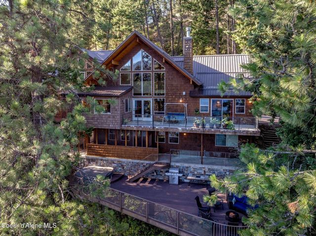 6469 E Evernade RD, Hayden, ID 83835