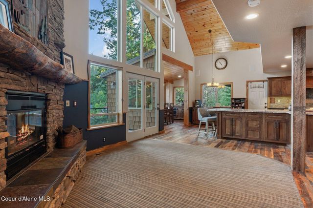 6469 E Evernade RD, Hayden, ID 83835