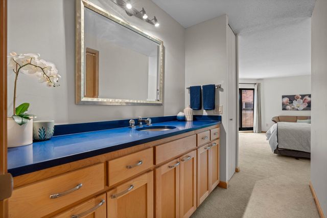 2885 Knox Avenue S 605, Minneapolis, MN 55408