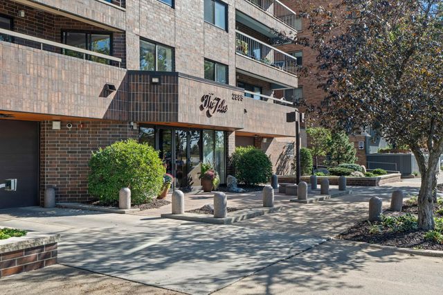 2885 Knox Avenue S 605, Minneapolis, MN 55408