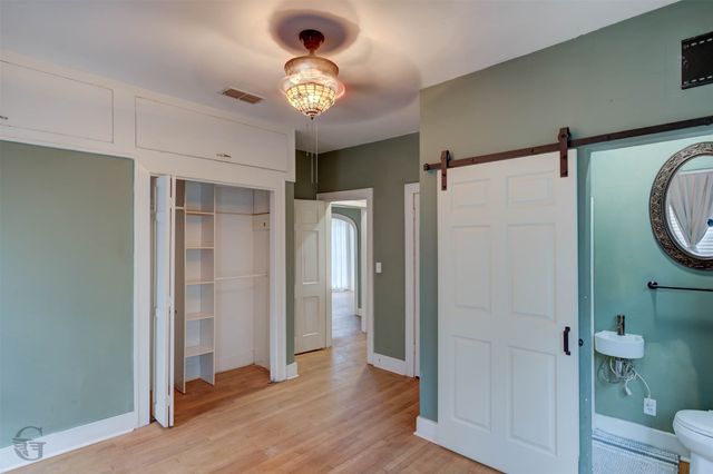 250 E Fairview Street, Shreveport, LA 71104
