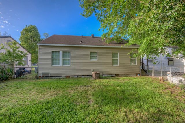250 E Fairview Street, Shreveport, LA 71104