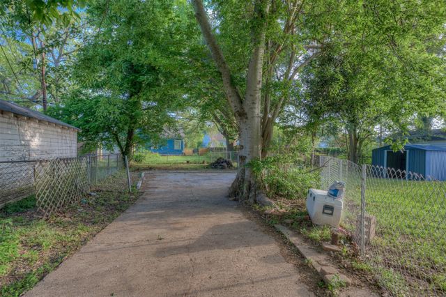250 E Fairview Street, Shreveport, LA 71104