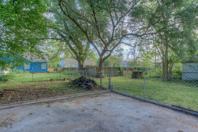 250 E Fairview Street, Shreveport, LA 71104