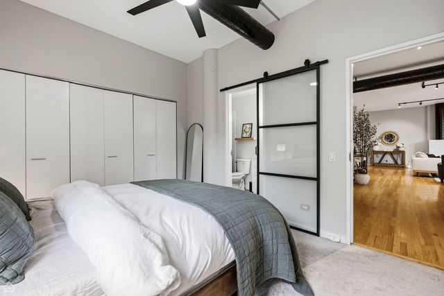 939 W Huron Street 201, Chicago, IL 60642