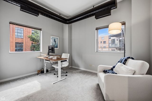 939 W Huron Street 201, Chicago, IL 60642