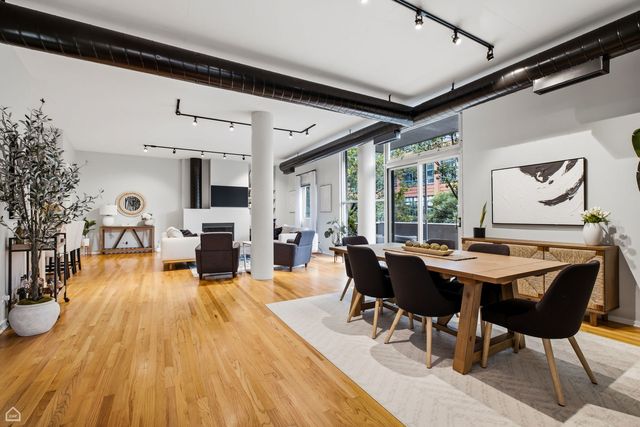 939 W Huron Street 201, Chicago, IL 60642
