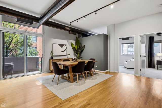 939 W Huron Street 201, Chicago, IL 60642