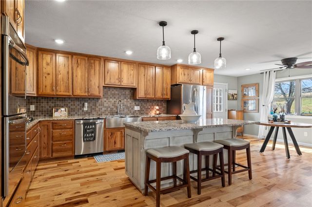 6453 Whispering Pine Road, Harrison, AR 72601