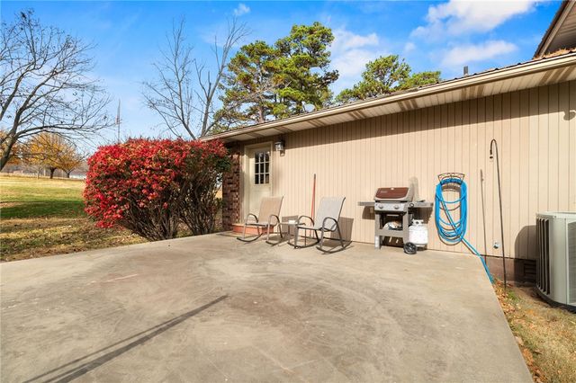 6453 Whispering Pine Road, Harrison, AR 72601