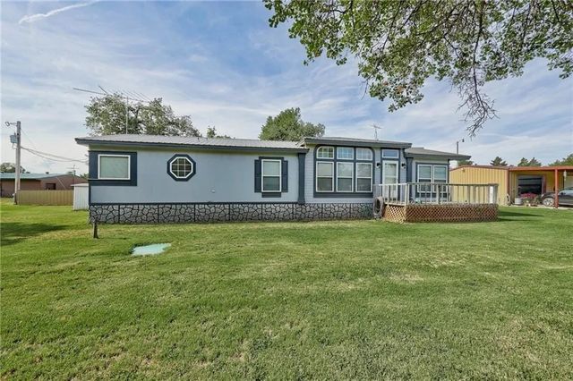 207 Sunflower Road, Fort Cobb, OK 73038