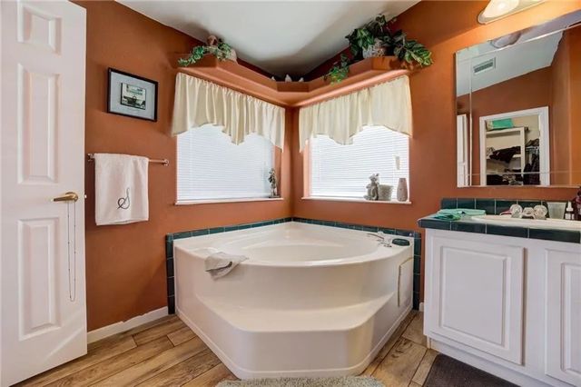 207 Sunflower Road, Fort Cobb, OK 73038
