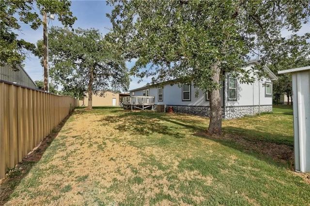207 Sunflower Road, Fort Cobb, OK 73038