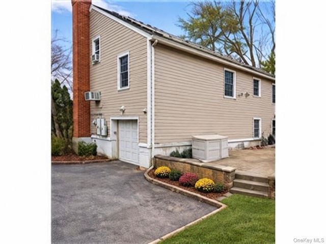 9 Verne Place, Hartsdale, NY 10530