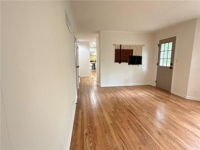 8906 GRANT Street, Overland Park, KS 66212