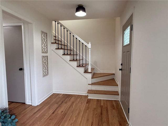 8906 GRANT Street, Overland Park, KS 66212