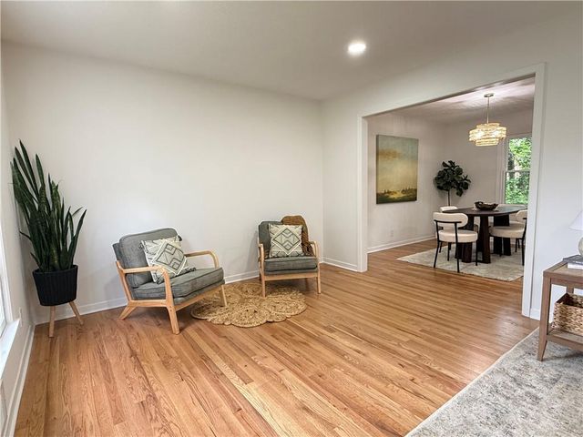 8906 GRANT Street, Overland Park, KS 66212