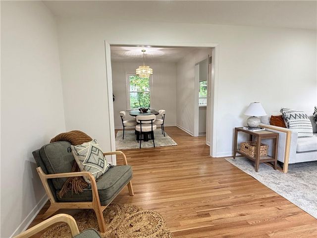 8906 GRANT Street, Overland Park, KS 66212