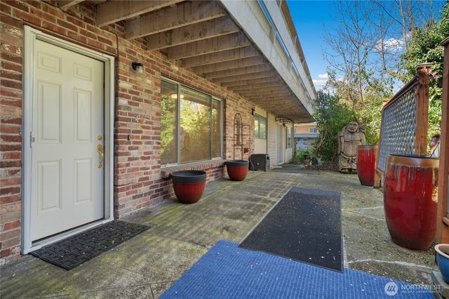 324 3rd Avenue S, Edmonds, WA 98020