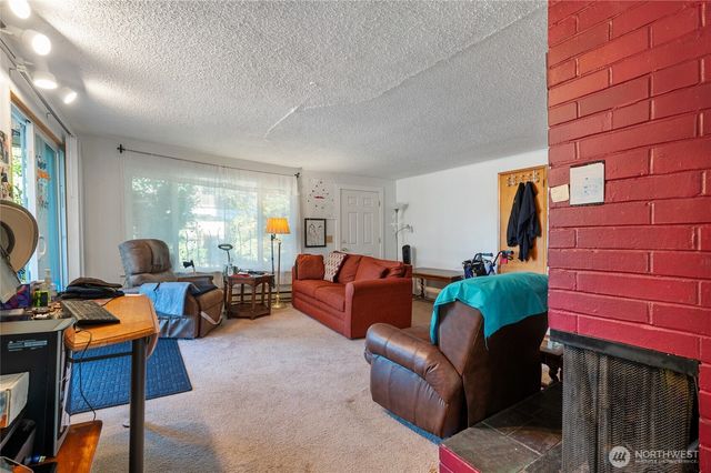 324 3rd Avenue S, Edmonds, WA 98020