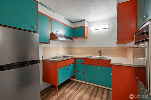 324 3rd Avenue S, Edmonds, WA 98020