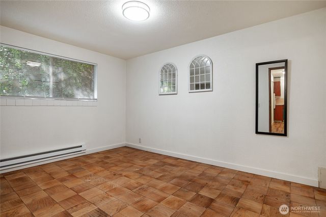 324 3rd Avenue S, Edmonds, WA 98020