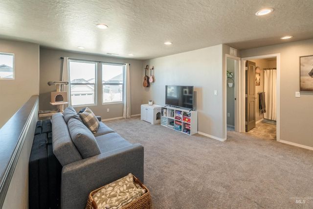 2061 E Tugela Falls St, Kuna, ID 83634