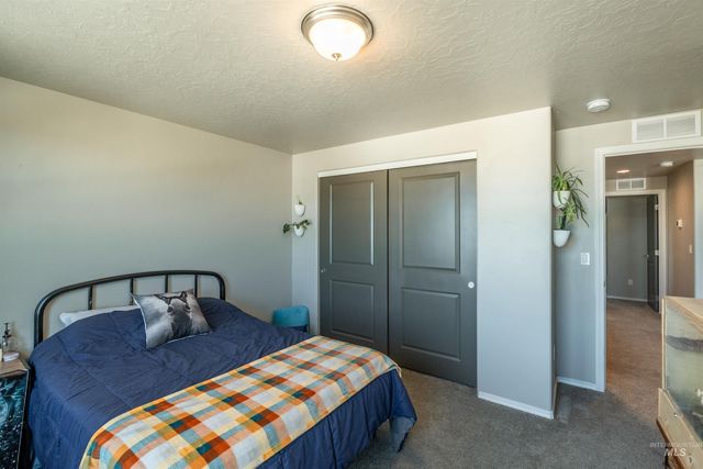 2061 E Tugela Falls St, Kuna, ID 83634