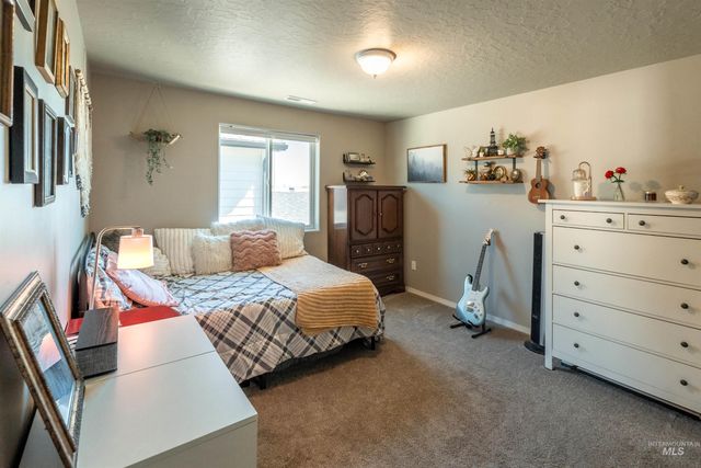 2061 E Tugela Falls St, Kuna, ID 83634