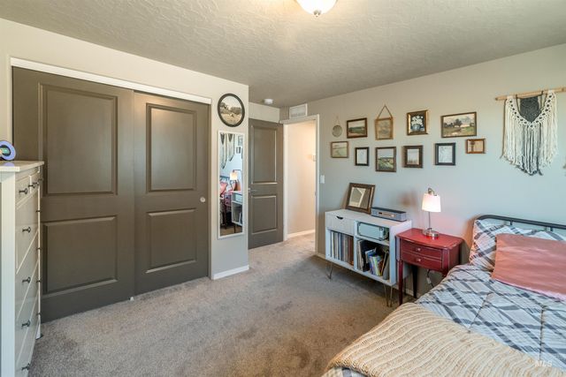 2061 E Tugela Falls St, Kuna, ID 83634