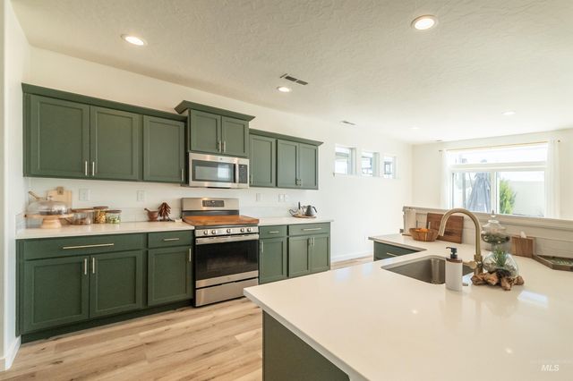 2061 E Tugela Falls St, Kuna, ID 83634