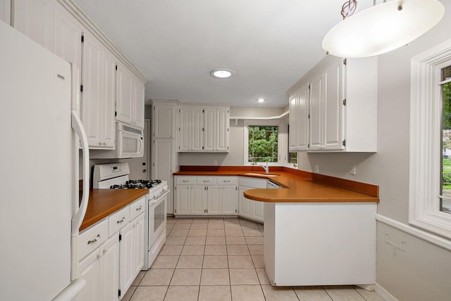 5241 Edenmoor Street, Edina, MN 55436