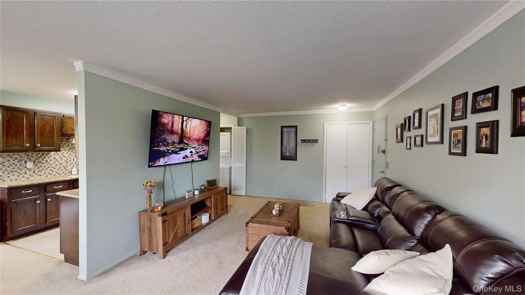 931 Sierra Vista Lane, Valley Cottage, NY 10989 — photo 3
