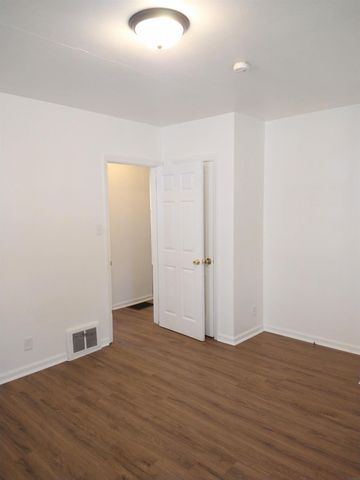 206 Polk Street, Waterloo, IA 50703