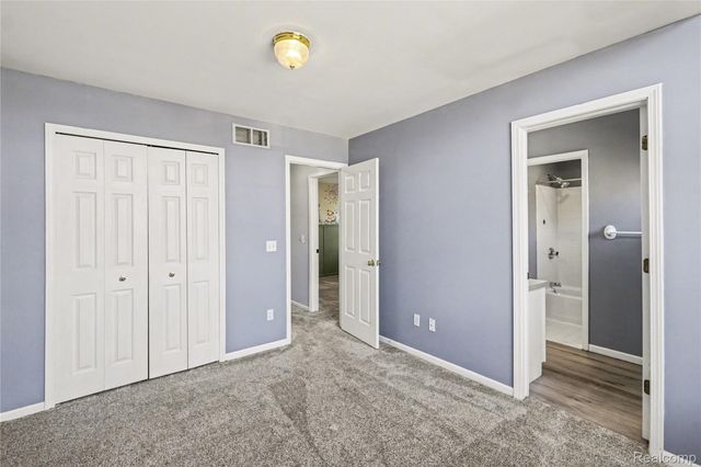 16111 Aspen Hollow Drive, Fenton, MI 48430