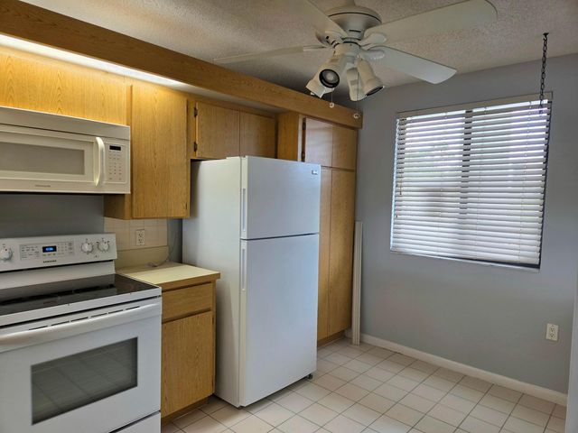 2421 VILLAGE Boulevard 303, West Palm Beach, FL 33409