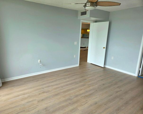 2421 VILLAGE Boulevard 303, West Palm Beach, FL 33409