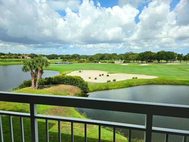 2421 VILLAGE Boulevard 303, West Palm Beach, FL 33409