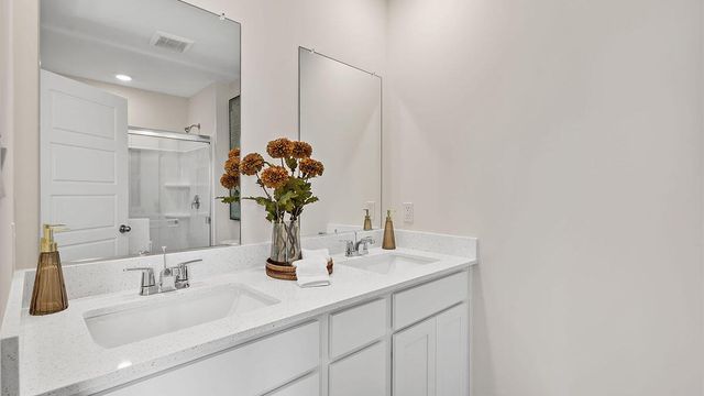 519 E 120th Place, Crown Point, IN 46307