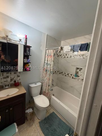 7830 SW 10th St A, North Lauderdale, FL 33068