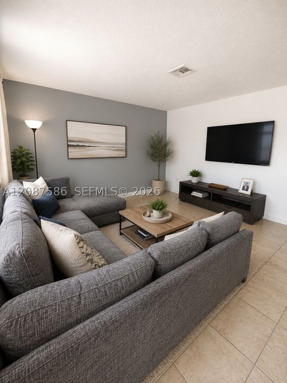 7830 SW 10th St A, North Lauderdale, FL 33068