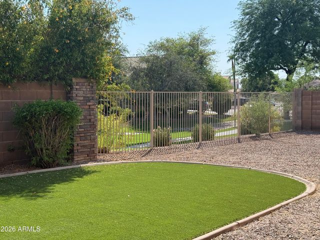2417 E Iris Drive, Chandler, AZ 85286