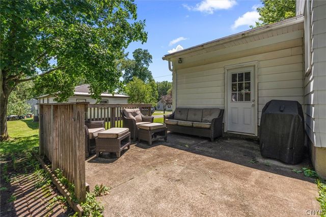 32 Artillery Lane, Lysander, NY 13027