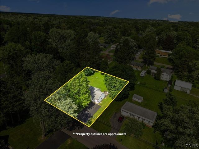 32 Artillery Lane, Lysander, NY 13027