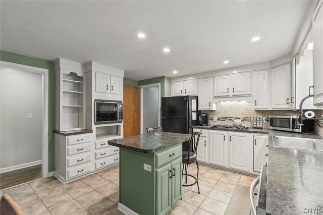32 Artillery Lane, Lysander, NY 13027