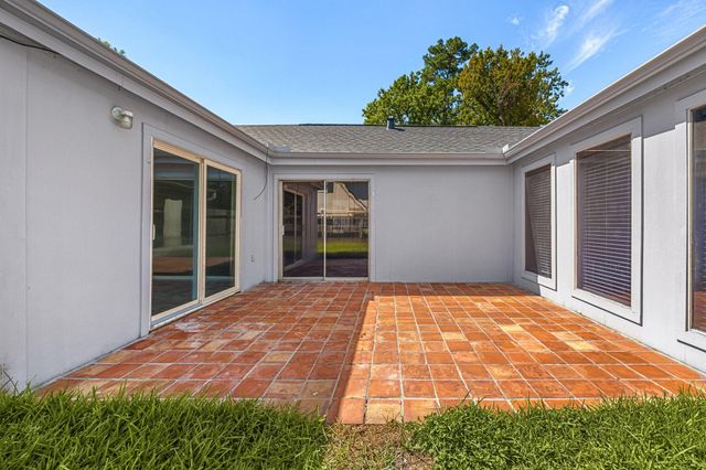 12923 Advance Drive, Houston, TX 77065