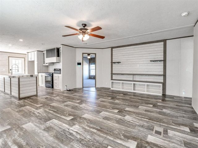 3063 E 108th Road, Wellston, OK 74881