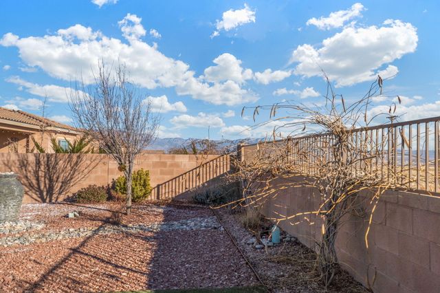 9108 Vista Bosquejo Road NW, Albuquerque, NM 87120