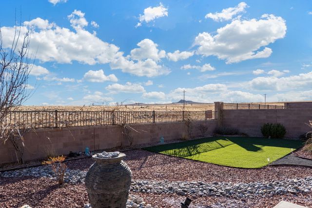 9108 Vista Bosquejo Road NW, Albuquerque, NM 87120