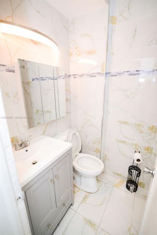 298 NW 104th St, Miami, FL 33150